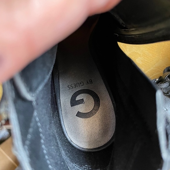 G by Guess Lace-Up Heels EUC Size 6.5M - Picture 7 of 8